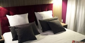 Nemea Appart Hotel Residence Quai Victor ตูร์ ภายนอก รูปภาพ